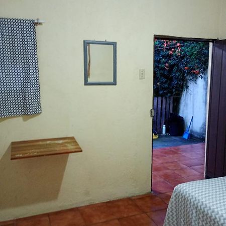 Hospedaje Basico El Jaguar Hotel Antigua Ngoại thất bức ảnh