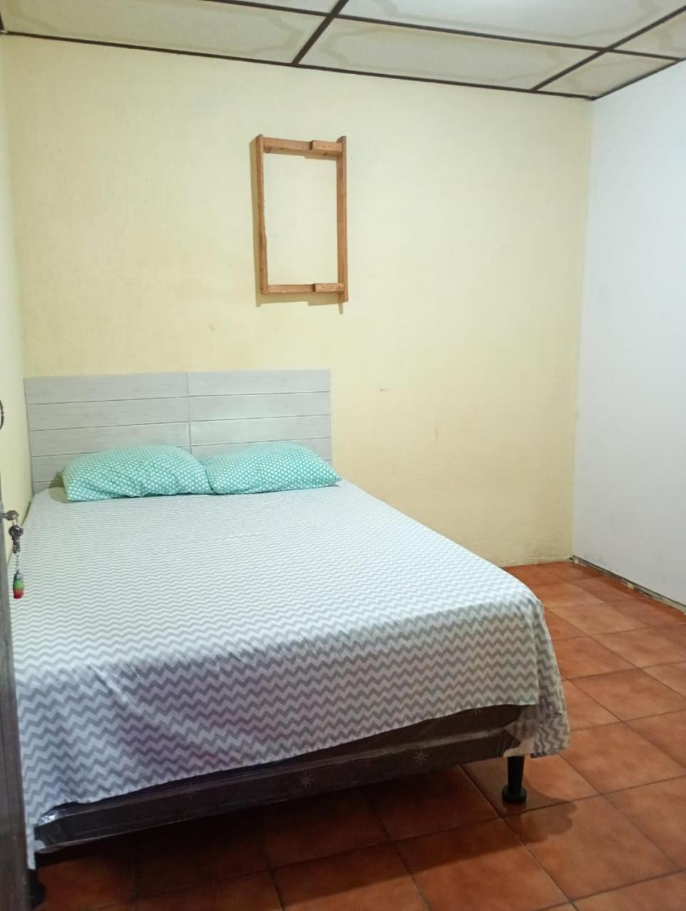 Hospedaje Basico El Jaguar Hotel Antigua Ngoại thất bức ảnh